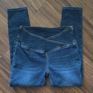Shein Blue Dark Wash Denim Jeggings with Crossover Waistband Size L 8/10